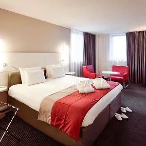 4* מלון Mercure Centre Saxe Lafayette
